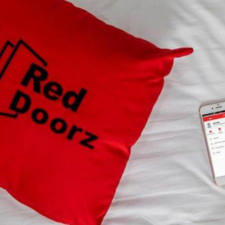 Hotel Reddoorz @ Panglima Polim 2 Yakarta Exterior foto